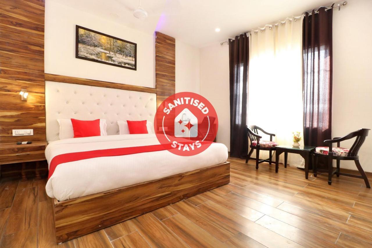 Hotel D Plaza Zirakpur Dış mekan fotoğraf