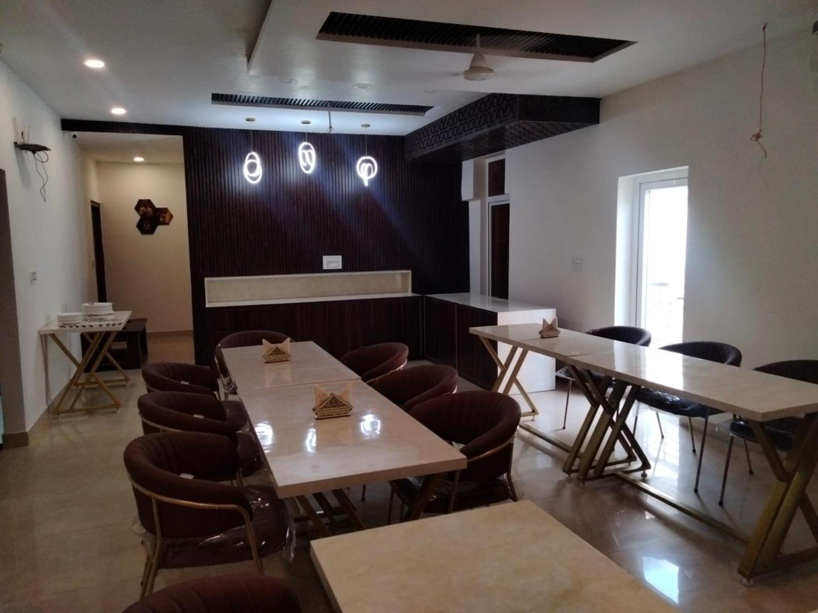 Hotel D Plaza Zirakpur Dış mekan fotoğraf