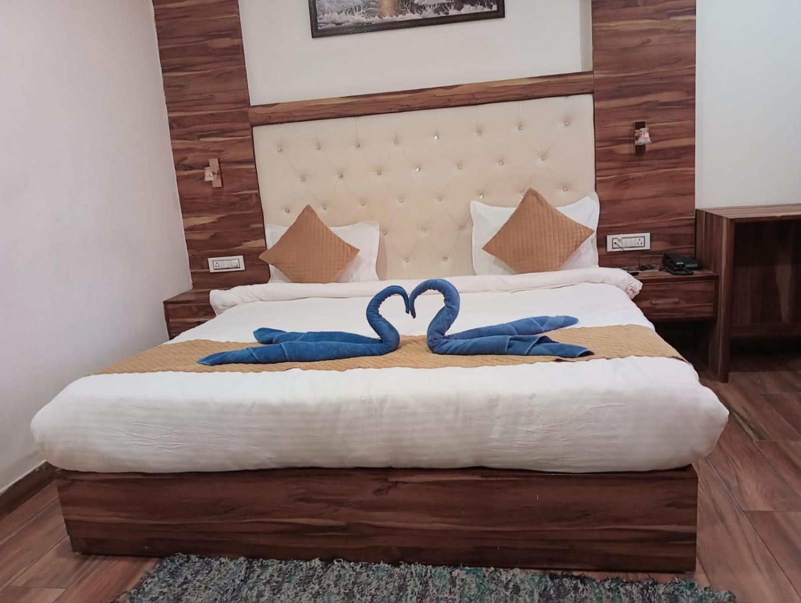 Hotel D Plaza Zirakpur Dış mekan fotoğraf