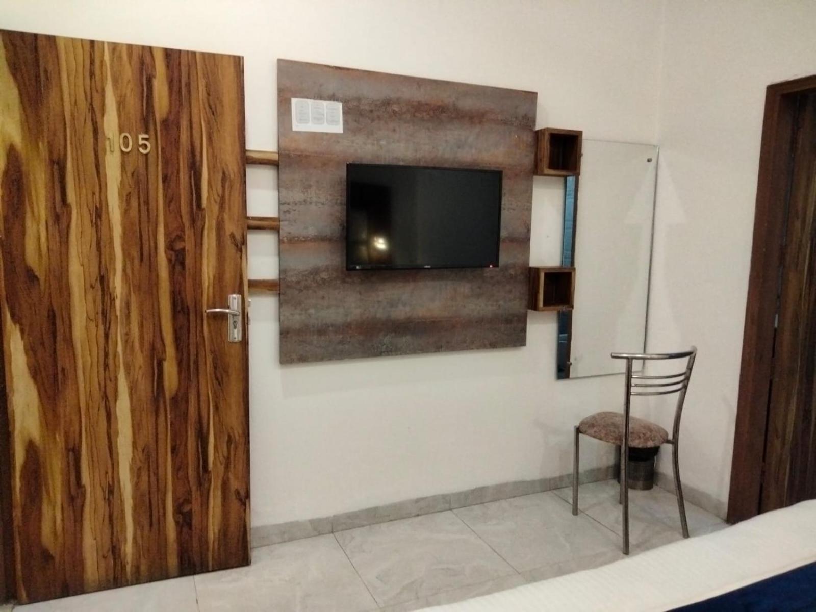 Hotel D Plaza Zirakpur Dış mekan fotoğraf