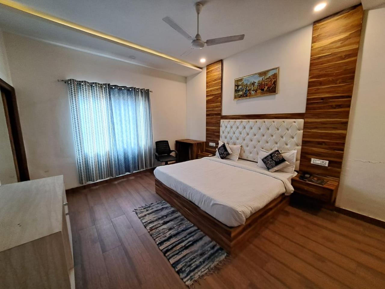 Hotel D Plaza Zirakpur Dış mekan fotoğraf
