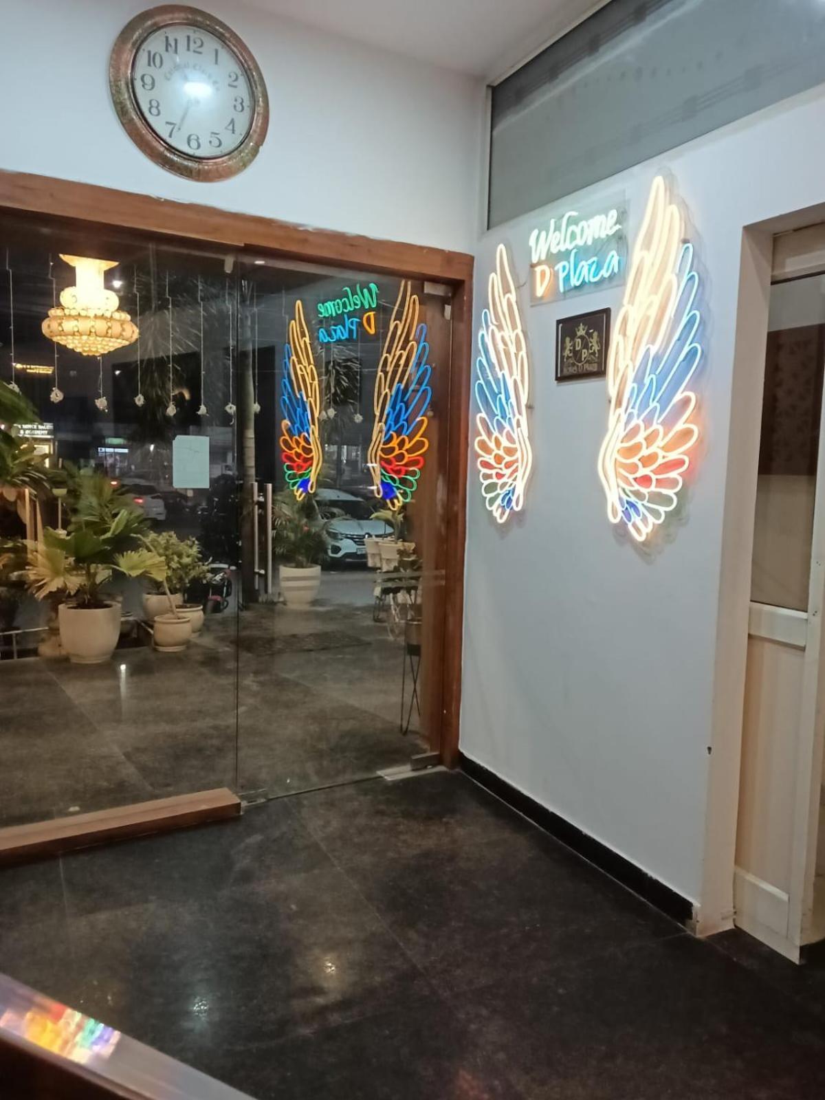 Hotel D Plaza Zirakpur Dış mekan fotoğraf