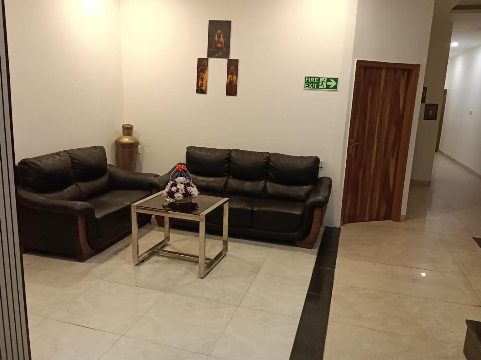 Hotel D Plaza Zirakpur Dış mekan fotoğraf